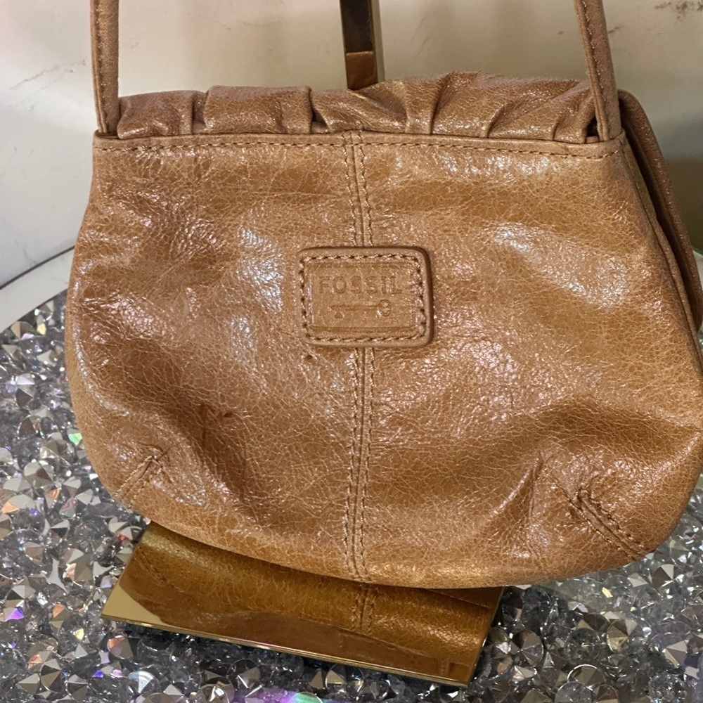 Vintage Fossil Small Leather Brown Flap Snap Crossbody.